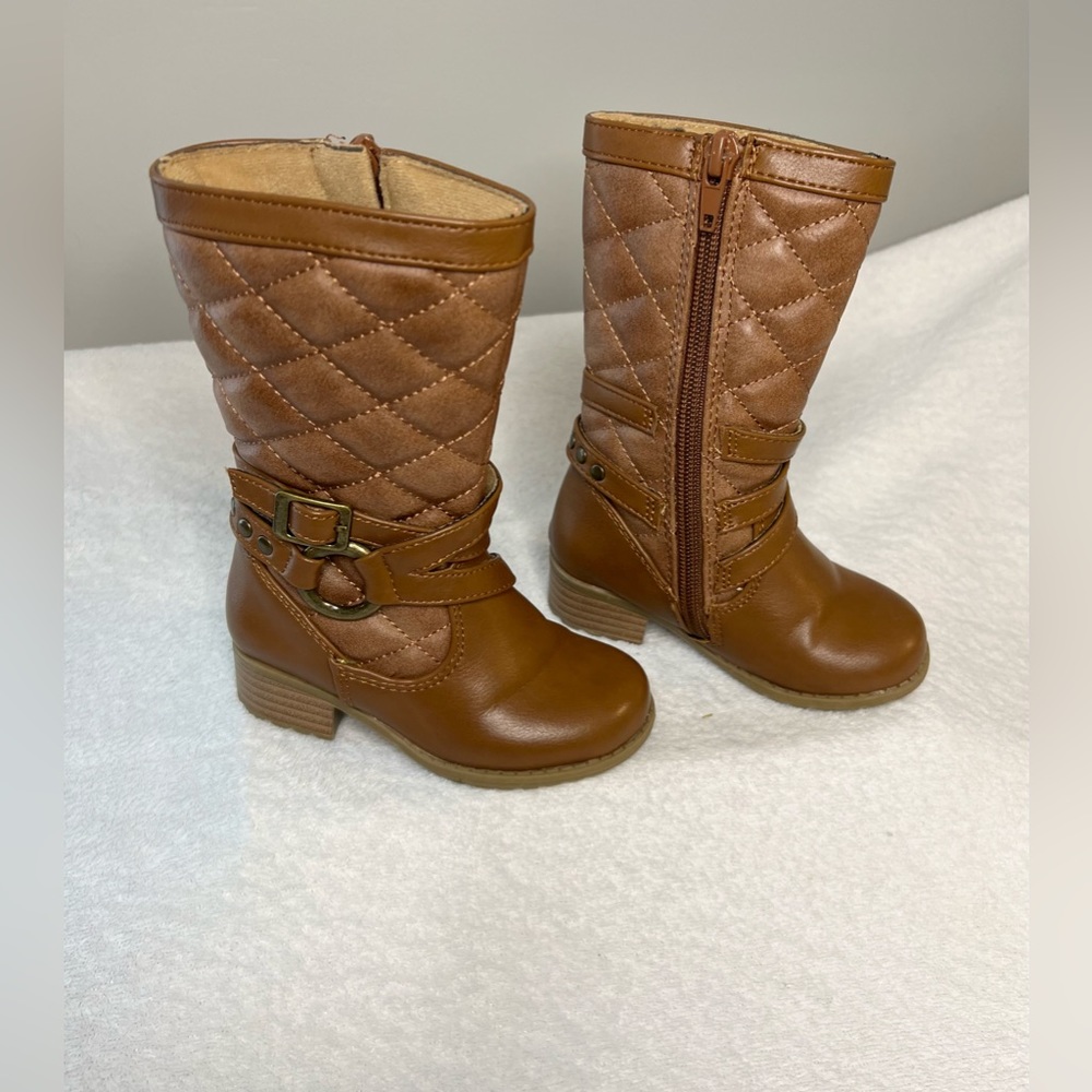 LIL LEEANN caramel boots with zipper. Straps/stitch design. Little girls size 6